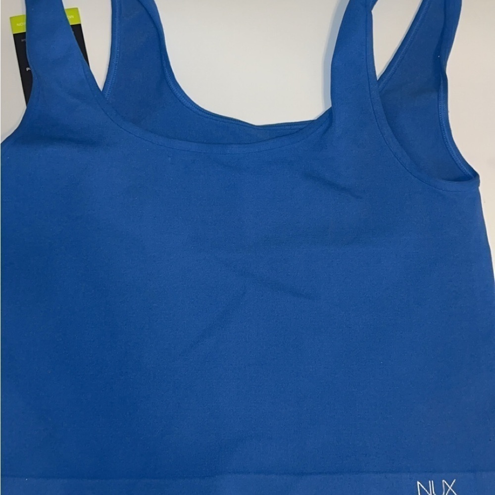 NUX activewear top - Picture 6 of 6